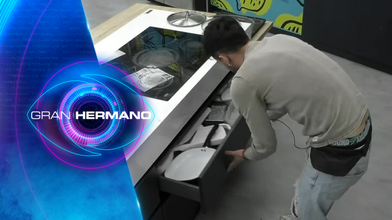 ¡Bambino la buscó por toda la casa! Jugadores escondieron la batidora para evitar los merengues