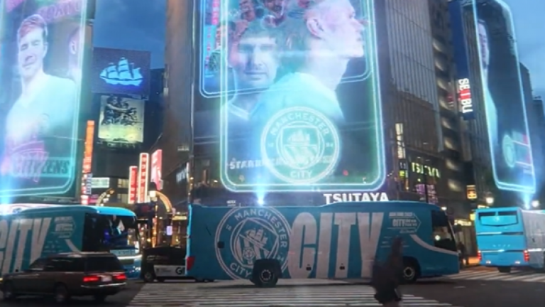 ¡Directamente desde el futuro! El alucinante recibimiento al Manchester City en Tokio