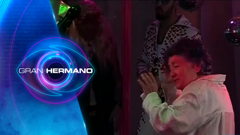 ¡Abrió la pista de baile! Mónica lo dio todo bailando cumbia con su look de Madonna