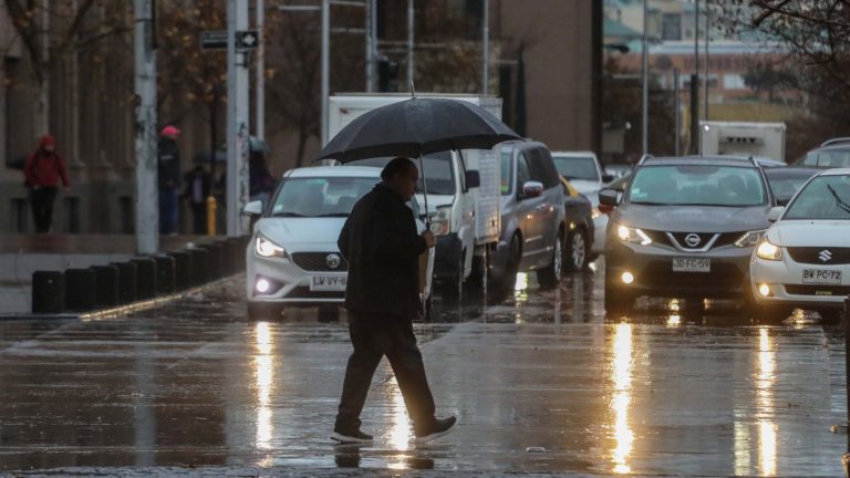 ¿Hasta qué hora lloverá en Santiago? Revisa la información compartida por Meteorología de Chile