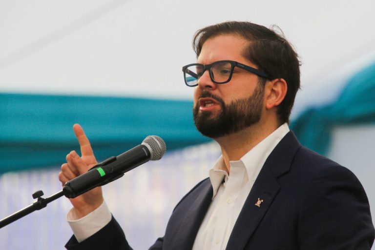 Pdte. Boric defiende aborto en tres causales: Envió directo mensaje a republicanos que buscan derogarlo