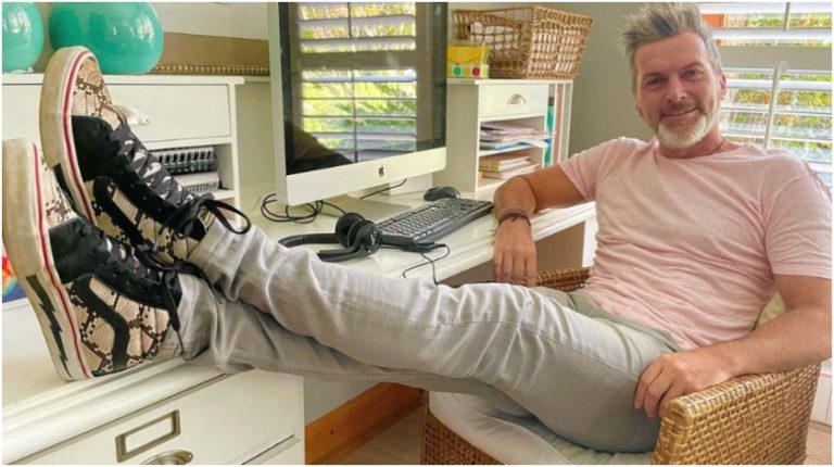 La insólita situación que dejó a Cristian Sánchez encerrado en el baño y sin despedirse de su hijo