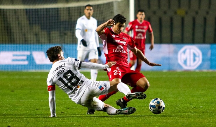 Dieron batalla hasta el final: Ñublense cayó de visita ante Liga de Quito y se despidió de Copa Sudamericana