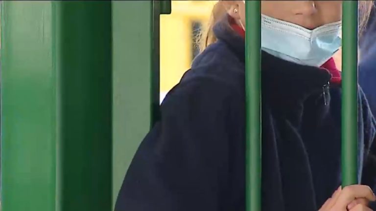 La próxima semana habría novedades: ¿Hasta cuándo se usarán mascarillas en los colegios?