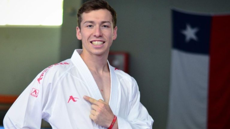 Con la Camiseta Puesta | Camilo Velozo, el karateca candidato a medalla en los Panamericanos Santiago 2023
