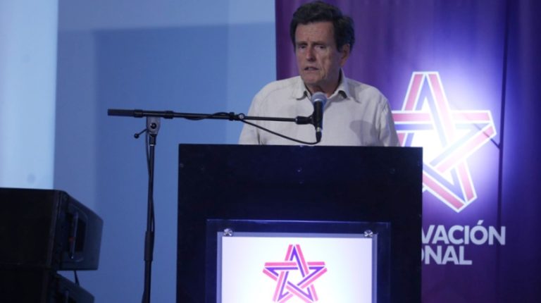 Un retorno que no fue: La dura derrota de Carlos Larraín en elecciones de Renovación Nacional