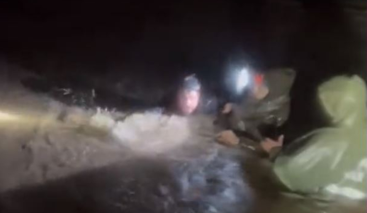 Carabineros ejecutó temerario rescate de emergencia a vecino que fue arrastrado por el río