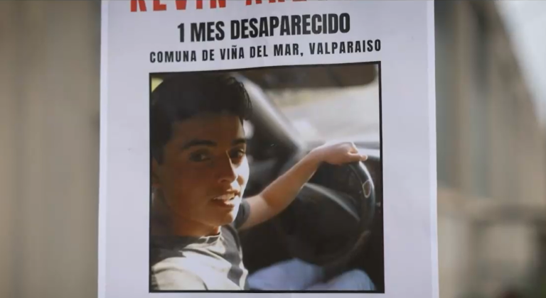 ¿Dónde estás? Kevin Arévalo, joven viñamarino que salió de casa y su auto apareció quemado
