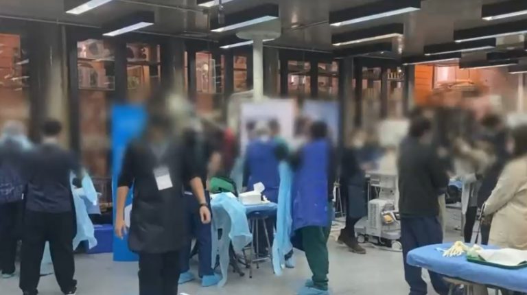 Investigan mal uso de cuerpos en la UC: Grupo de académicos acusa facilitación a empresas privadas