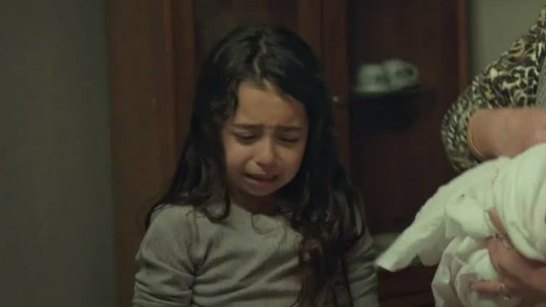 “Quédate y yo te cuidaré, creceremos juntos”: Melek le prometió a su hermano cuidarlo por siempre