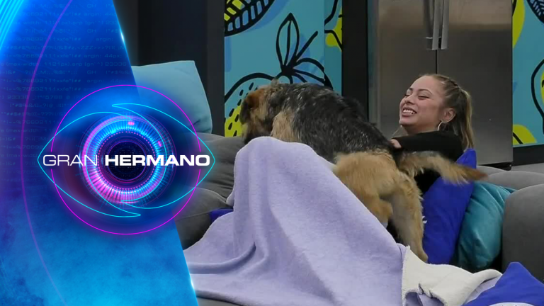 ¡Con besos y simpatía! Bigote lo dio todo para conseguir un trozo de manzana de Skarleth