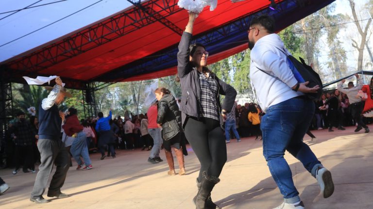 Aguinaldo Fiestas Patrias 2023: ¿De cuánto es este año y quiénes lo reciben?