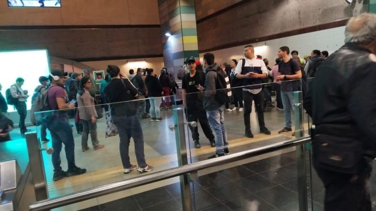 Intento de robo terminó en tiroteo en la estación de metro Los Dominicos