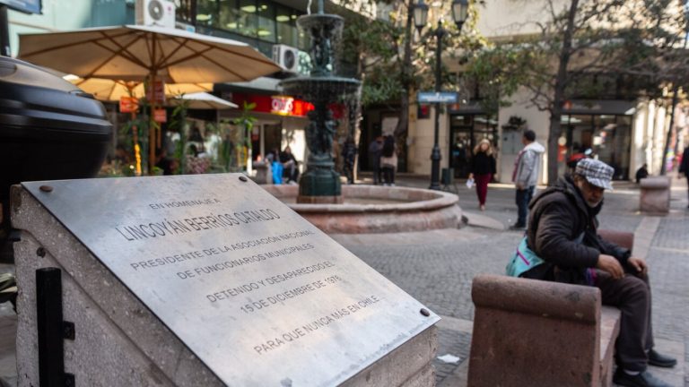 ¿Cómo se llamarían y por qué? Revisa la lista de las calles que cambiarían de nombre en Santiago