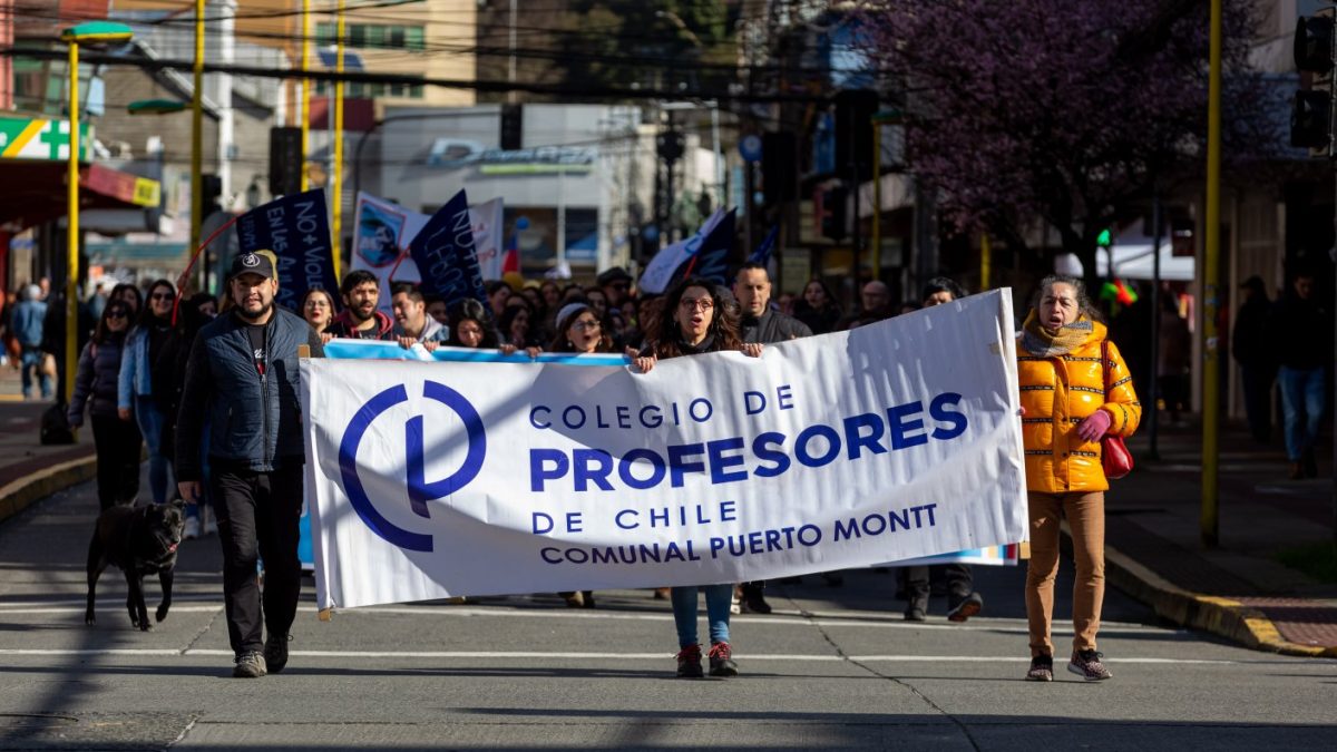 Colegio de Profesores definirá este jueves si inicia un paro indefinido