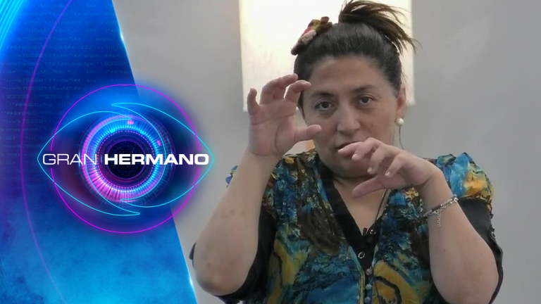 ¿Qué quiso hacer? La particular pose en la que quedó Jennifer durante el congelado