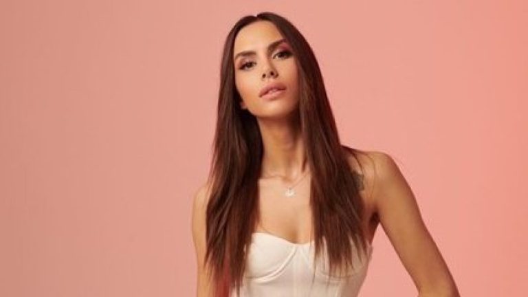Influencer y modelo: Esta es Lila Argun fuera del set de la serie turca