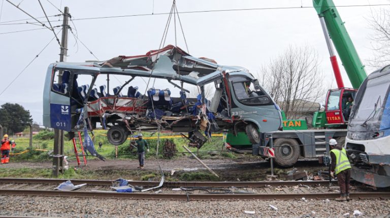 ¿Qué pasó con el conductor del microbús que protagonizó fatal accidente en San Pedro de la Paz?