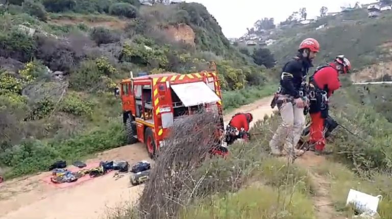 Encuentran cuerpo envuelto en frazadas en ladera de Cerro Playa Ancha en Valparaíso