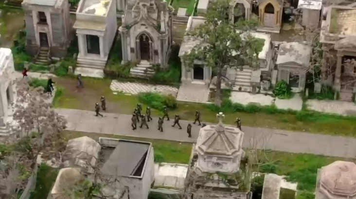 50 años del Golpe: Carabineros ingresó al Cementerio General tras incidentes en romería