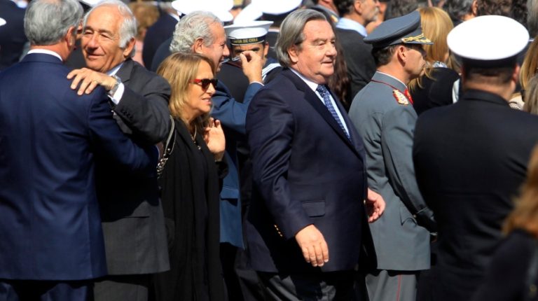 Con Camila Flores y Cristián Labbé: Simpatizantes de Pinochet realizan misa y acto privado en Los Boldos