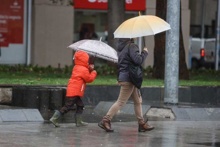 ¿Cuándo vuelve a llover en Santiago? Revisa el pronóstico del tiempo para este martes
