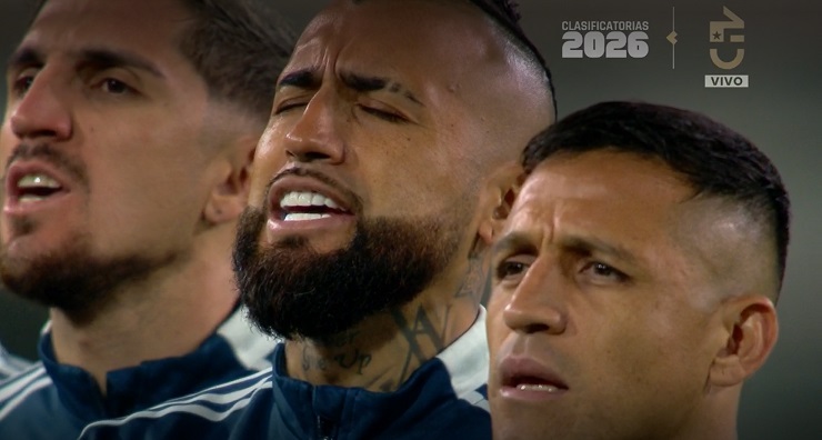 ¡Estremecedor! Así cantó el Monumental el himno de Chile en el duelo ante Colombia