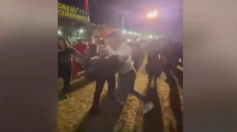 Viralizan descontrolada pelea en fonda de Viña del Mar