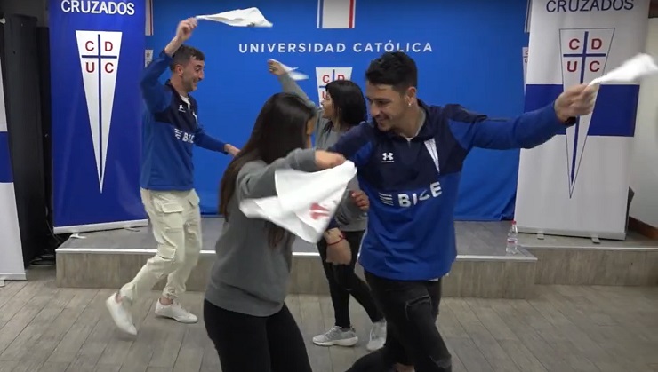 Con Zampedri incluido: Futbolistas de Universidad Católica se lucieron bailando cueca