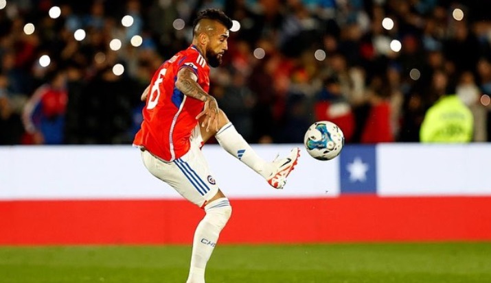 Arturo Vidal dispara contra varios equipos que juegan la Champions: 