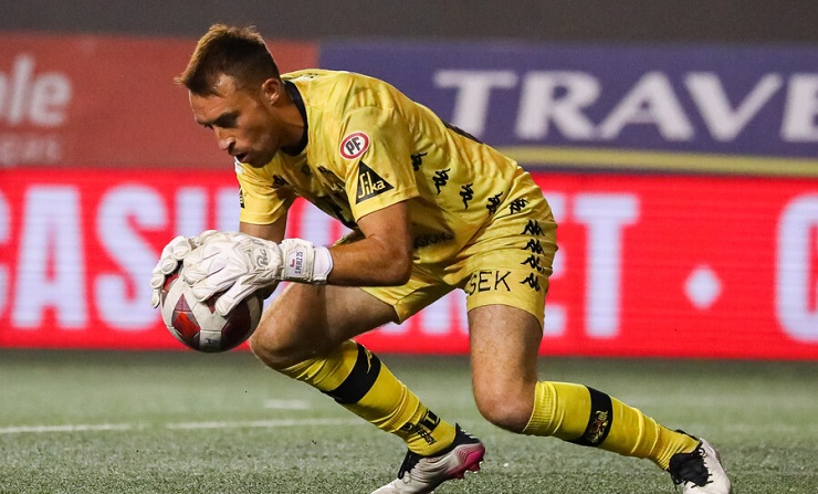 Golpe para Unión Española: Sebastián Pérez sufre compleja lesión y deberá ser operado