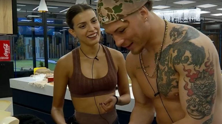 Risas y complicidad: Raimundo se puso la 10 en la cocina y sorprendió a Coni