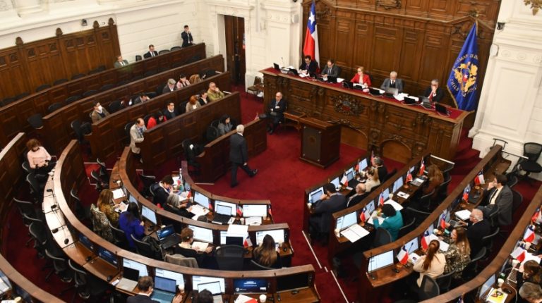 Proyecto Constitucional avanza con votos de Republicanos y Chile Vamos: Educación y salud generaron debate