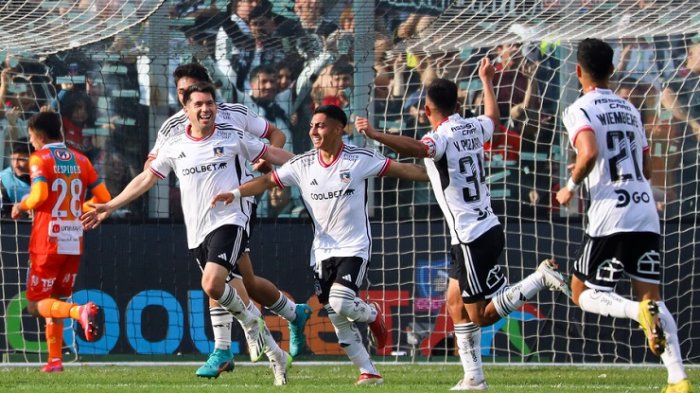 Colo Colo apabulló a un desconocido Cobresal y se ilusiona con pelear el torneo