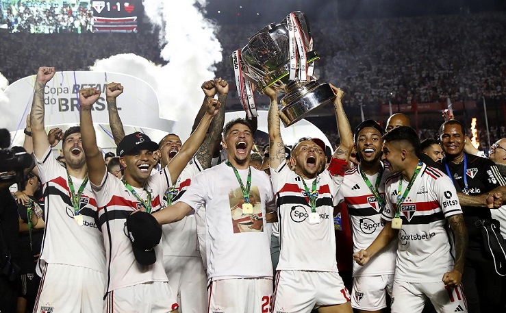 Más que un trofeo: La impactante cifra que obtuvo Sao Paulo tras ganar la Copa de Brasil