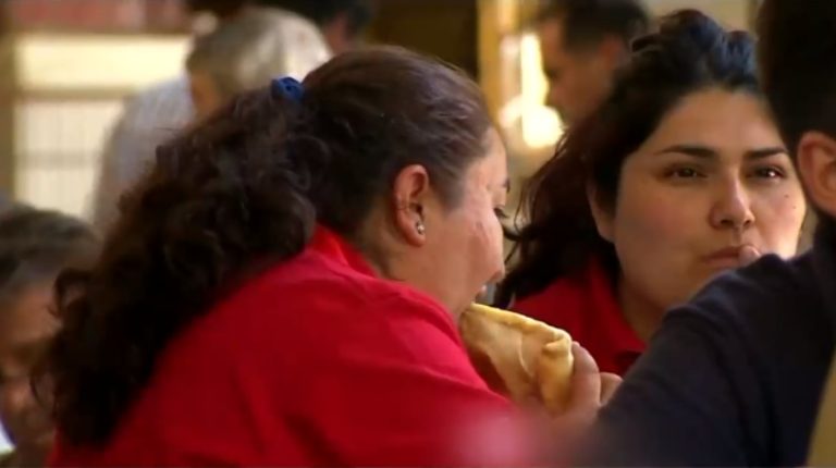 Estudio asocia alimentos ultra procesados y edulcorados artificiales con el desarrollo de depresión en mujeres