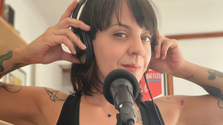 Jani Dueñas: La voz sin igual en los 200 capítulos de La Divina Comida