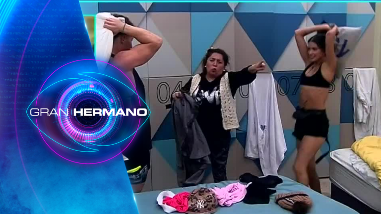 ¿La nueva Mónica? Jennifer se enojó por guerra de almohadas entre jugadores