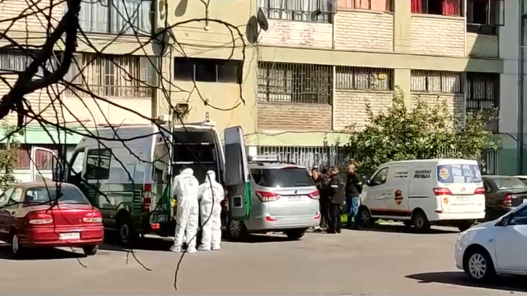 Filtración de agua alertó: Hablan vecinos de mujer hallada muerta en avanzado estado de descomposición