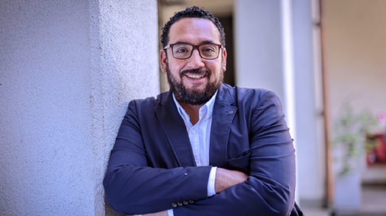 Mineduc anuncia financiamiento para revertir cierre de nueve colegios en Tiltil