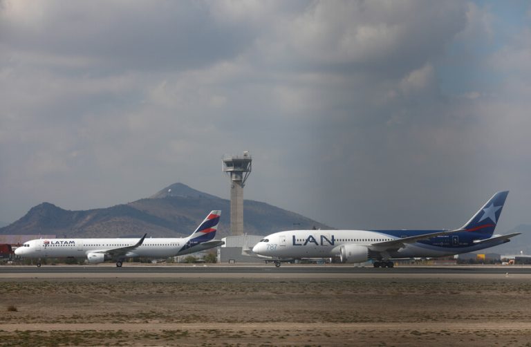 Controladores aéreos inician movilización este viernes en inicio del fin de semana largo