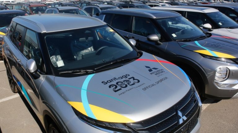 Sueldo de hasta $880 mil: Cómo postular a las 2 mil vacantes de choferes para Santiago 2023