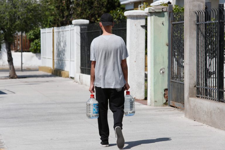 Aguas Andinas anuncia reposición total del suministro en 6 comunas de la RM