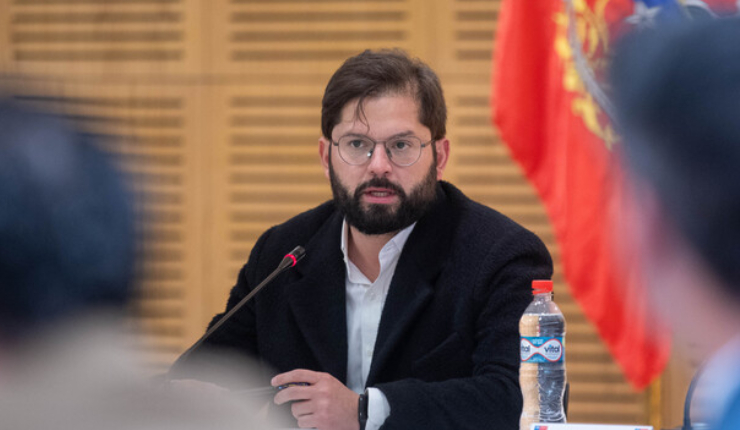 Presidente Boric se posiciona ante conflicto entre Israel y Hamas con escuetísimo pronunciamiento