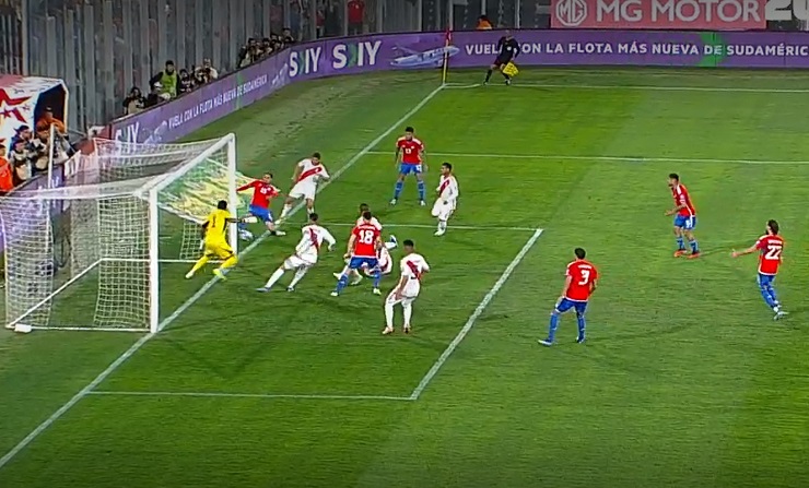 ¡Otra vez! Ben Brereton abría la cuenta ante Perú, pero su gol fue anulado