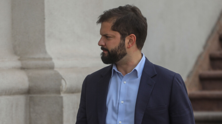 Pdte. Boric se reunió con presidente de Palestina y anunció envío de ayuda humanitaria a Gaza