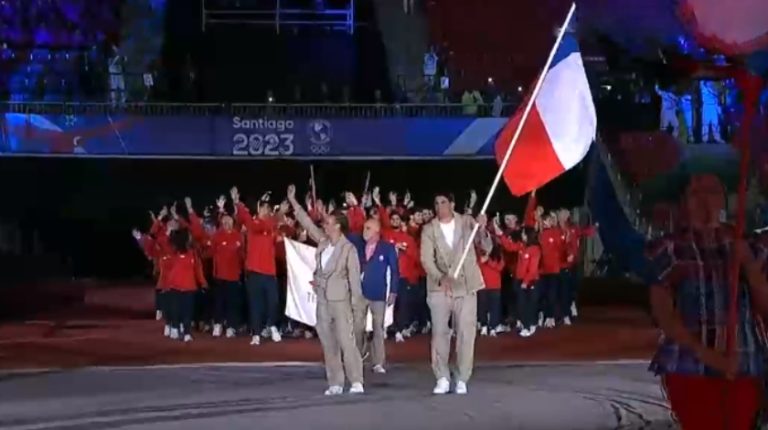 Al son de la cueca: Así fue el emocionante desfile del Team Chile en la inauguración de Santiago 2023