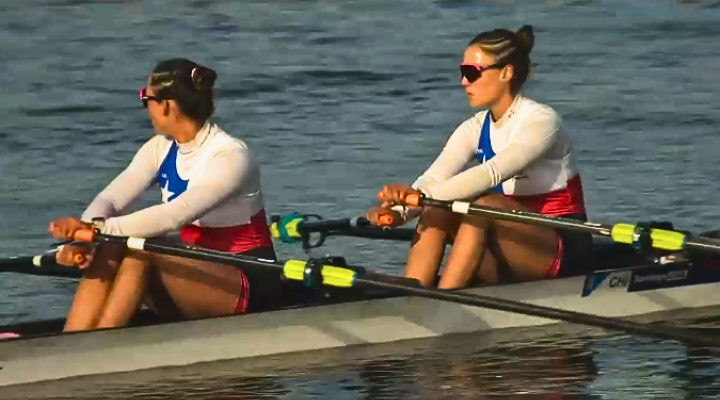 Santiago 2023: Mellizas Abraham debutaron en remos cortos por Chile y pasaron a la final