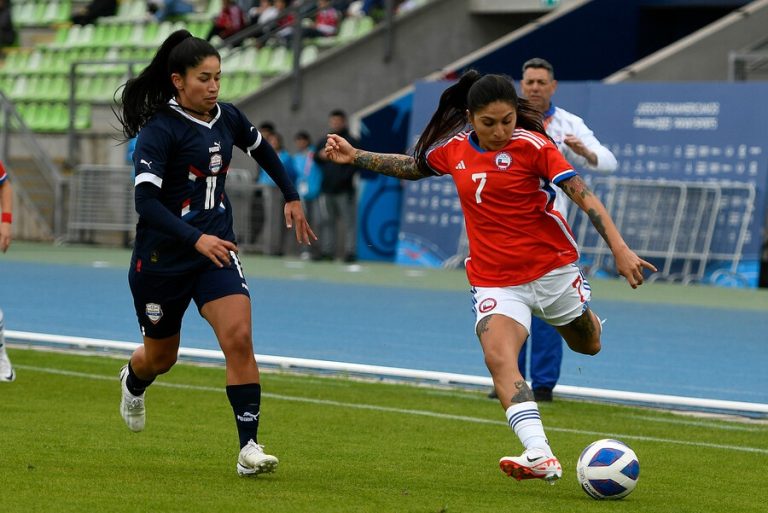 La Roja Femenina se estrenó en Santiago 2023 con sufrido triunfo ante Paraguay