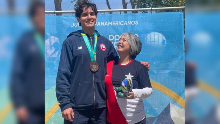 Ministra Jara chocheó con sobrino que obtuvo medalla de bronce en los Panamericanos Santiago 2023